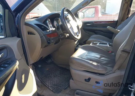 2013 Chrysler Town & Country Touring-L z USA, uszkodzony, nr VIN 2C4RC1CG6DR767750